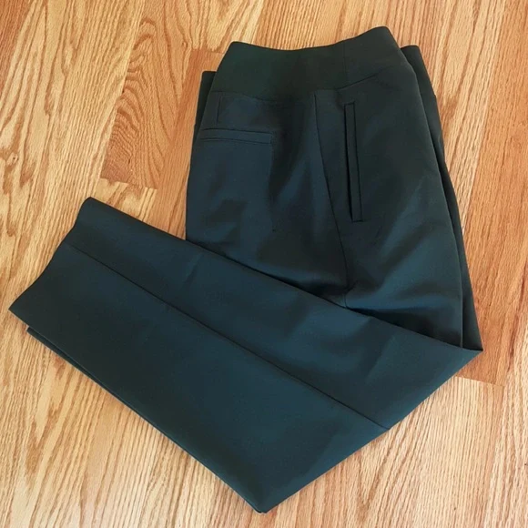 Athleta Travel Pant in Olive Green